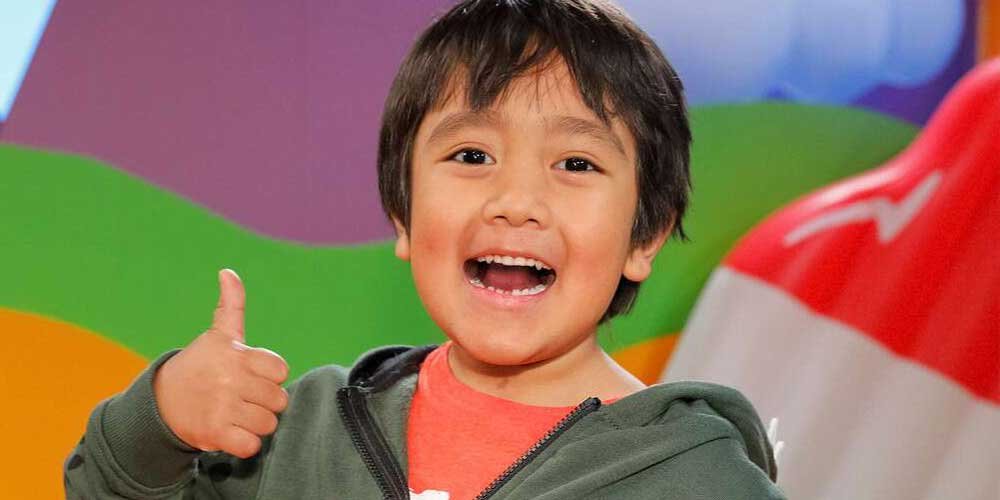 યુટ્યુબ ચેનલથી અમેરિકાના આઠ વર્ષના ભૂલકાએ કરી 1.84 અબજ રૂપિયાની કમાણી